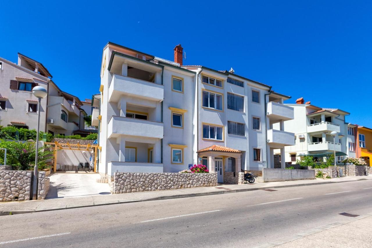Apartments With A Parking Space Mali Losinj Exterior photo