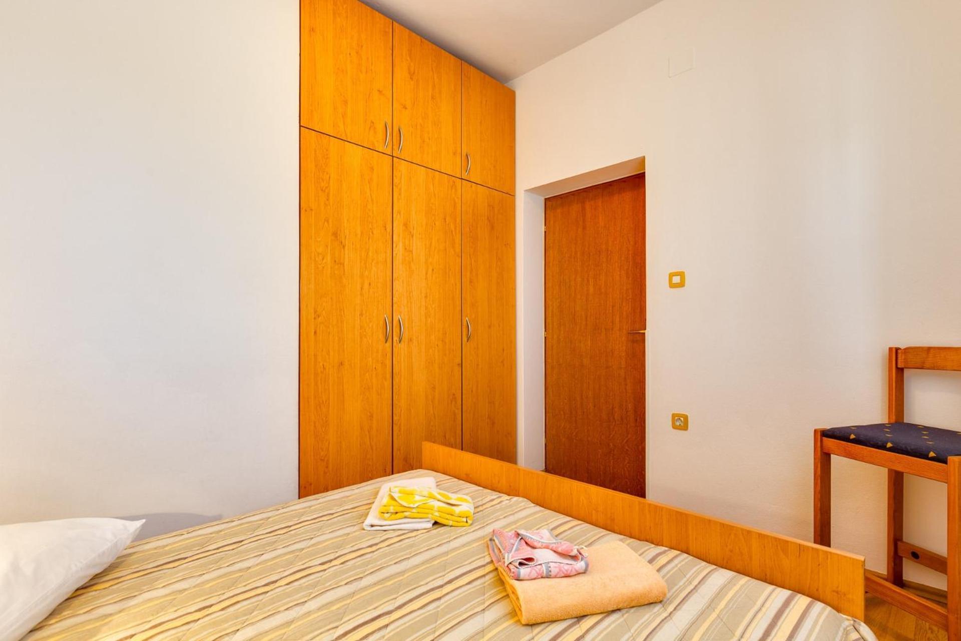 Apartments With A Parking Space Mali Losinj Room photo