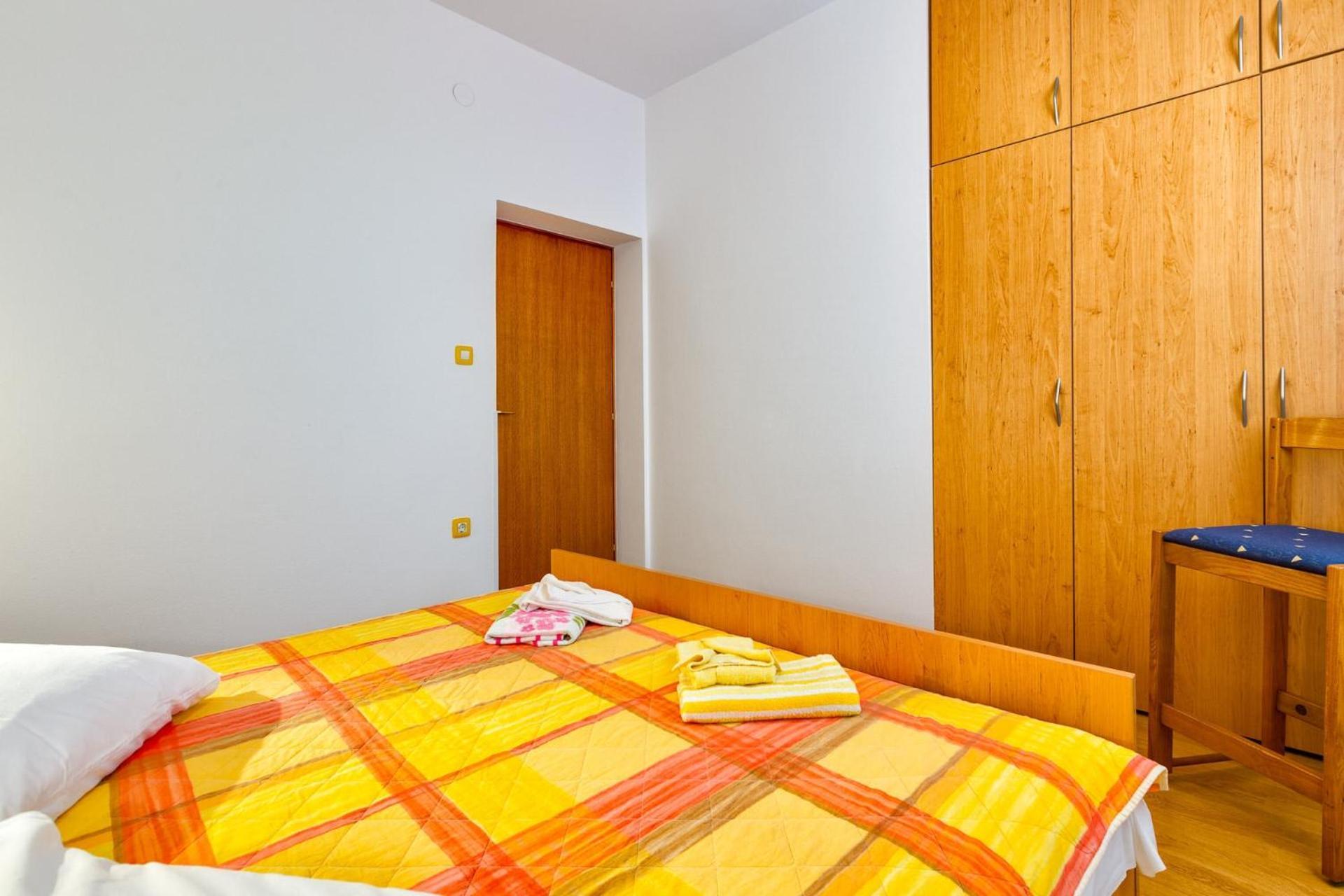 Apartments With A Parking Space Mali Losinj Room photo