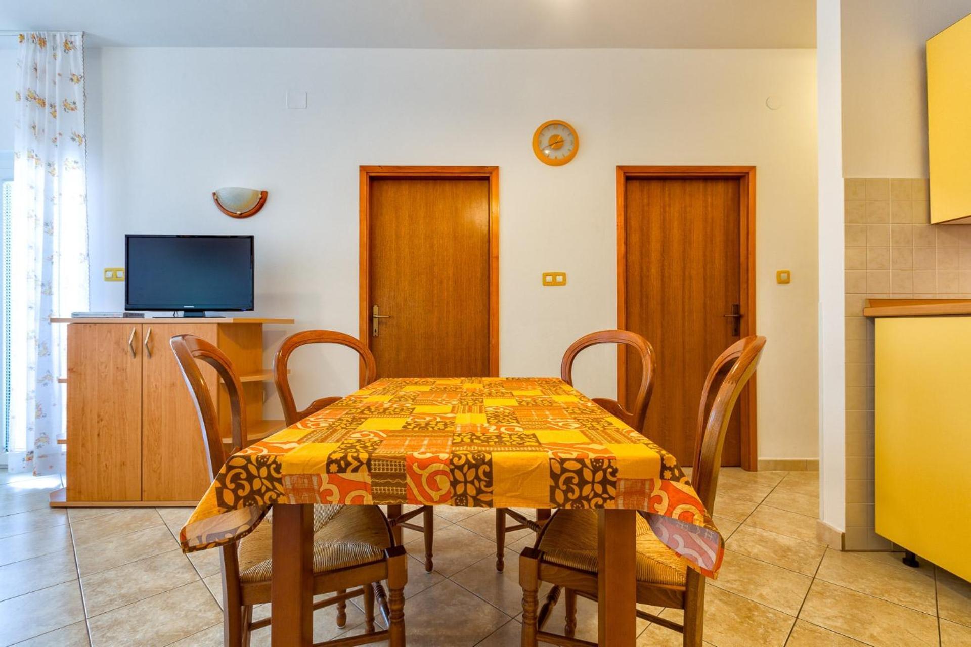 Apartments With A Parking Space Mali Losinj Room photo