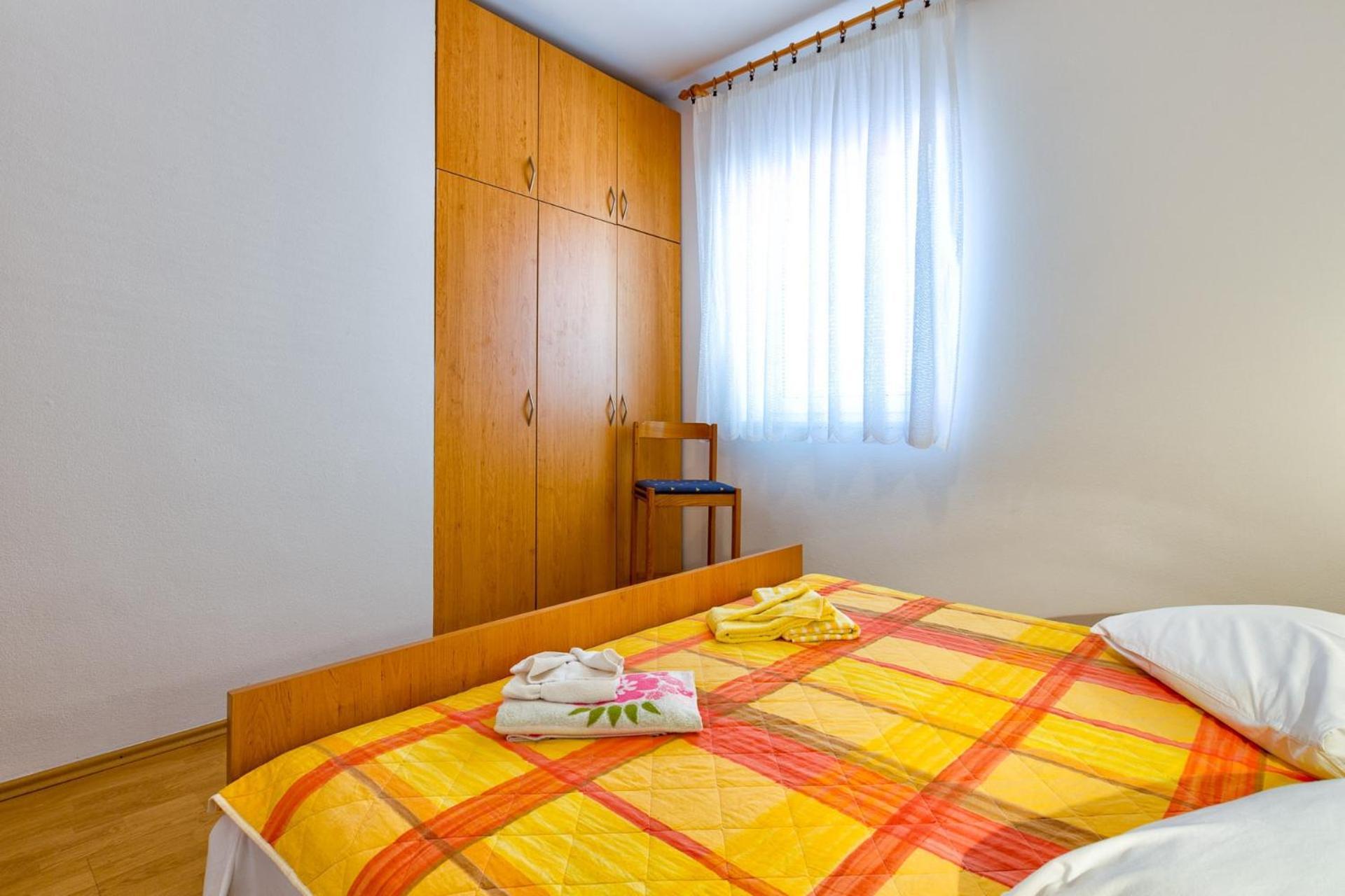 Apartments With A Parking Space Mali Losinj Room photo