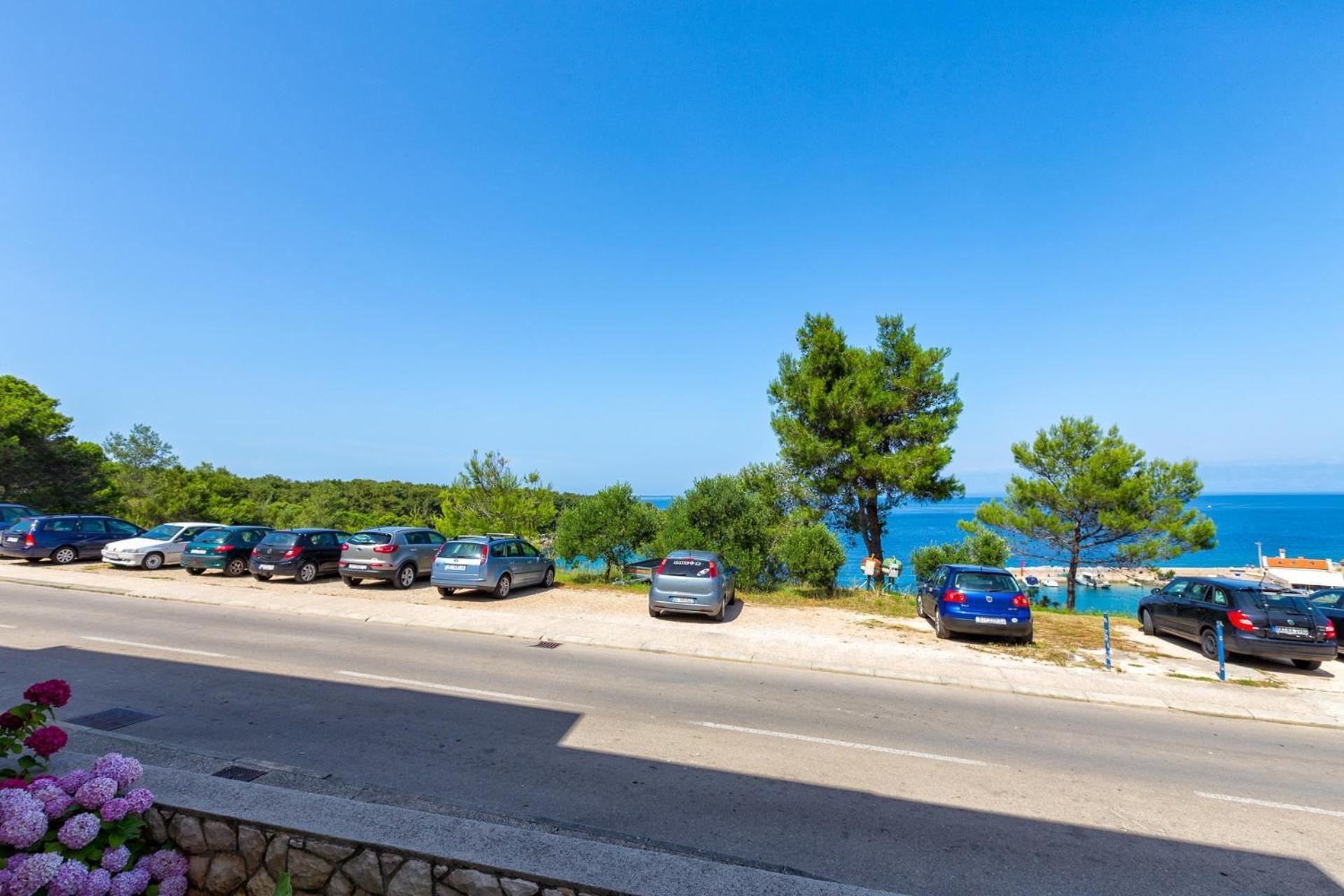 Apartments With A Parking Space Mali Losinj Exterior photo