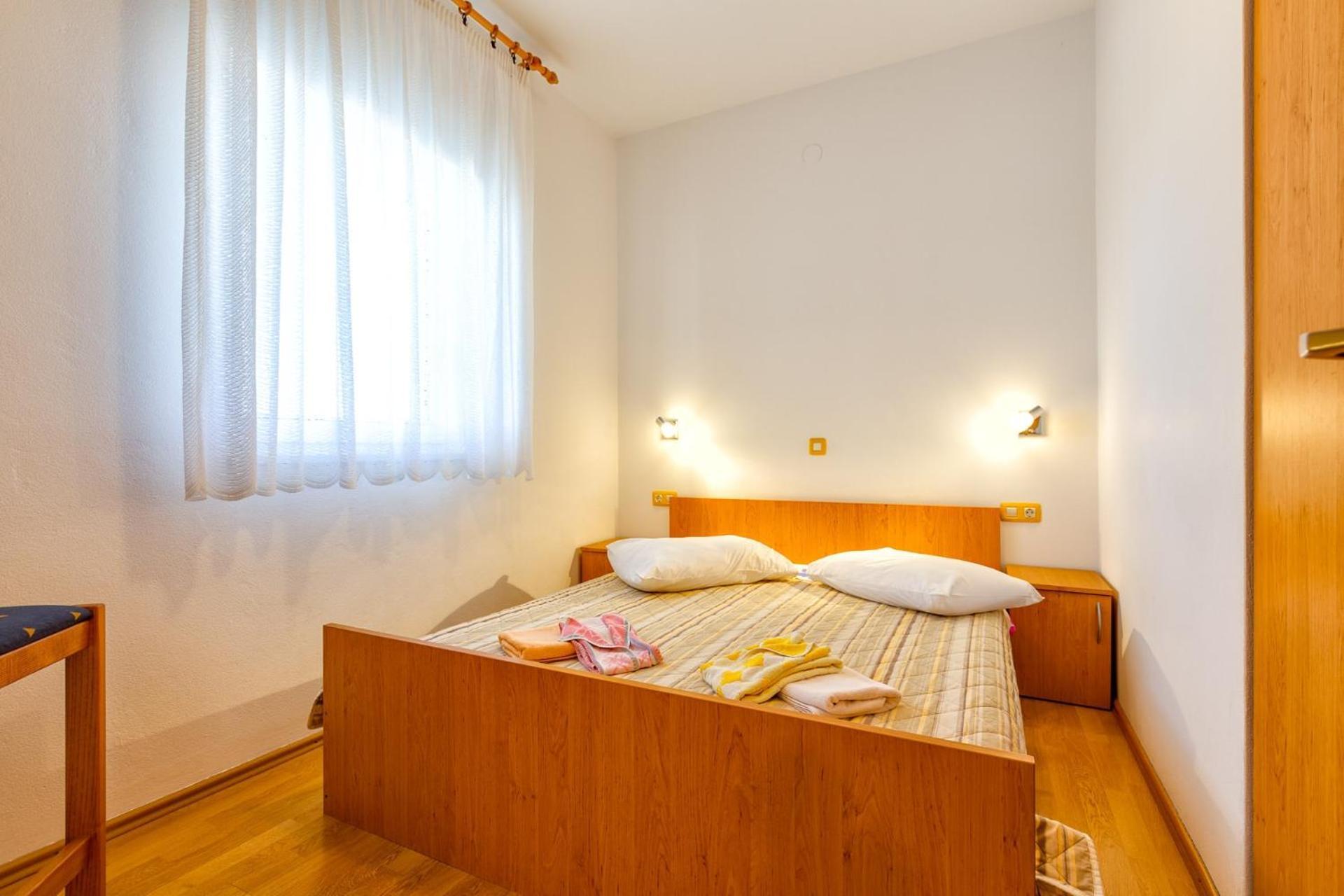 Apartments With A Parking Space Mali Losinj Exterior photo
